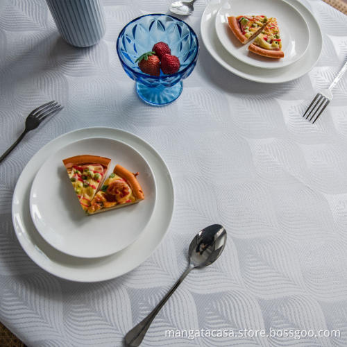 Jacquard Tablecloth with leaf pattern